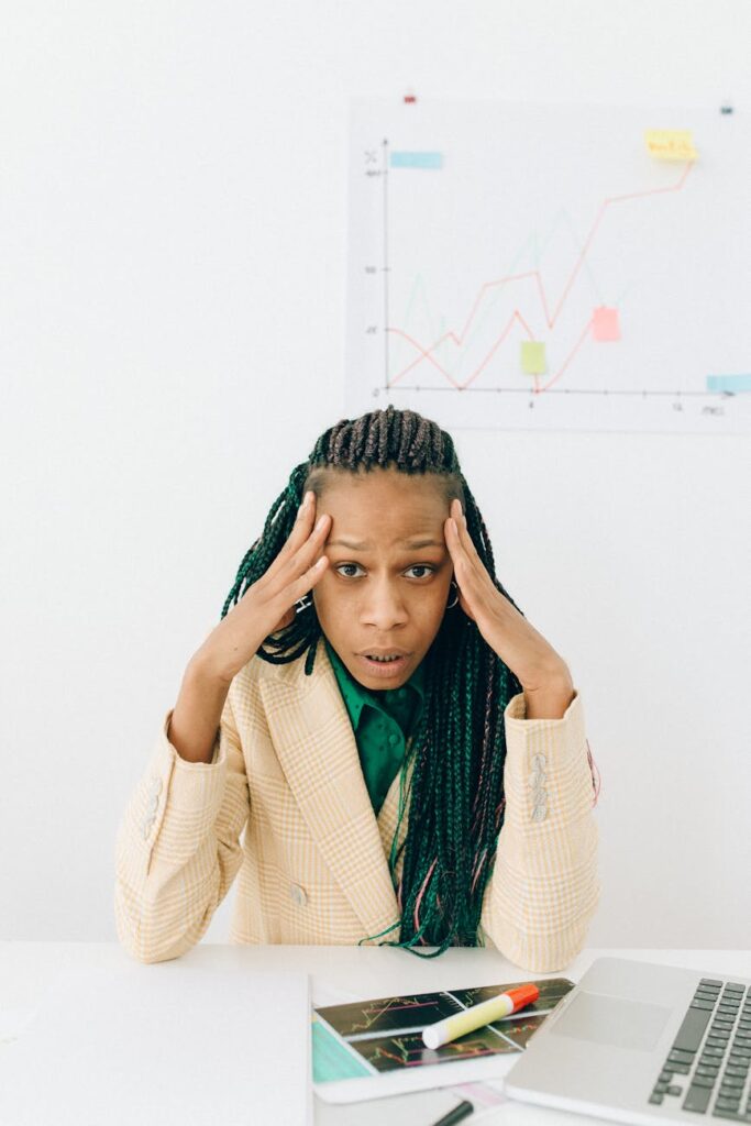 Illustration of Amazon Down: Massive Outage Hits Over 20,000 Users Right Now