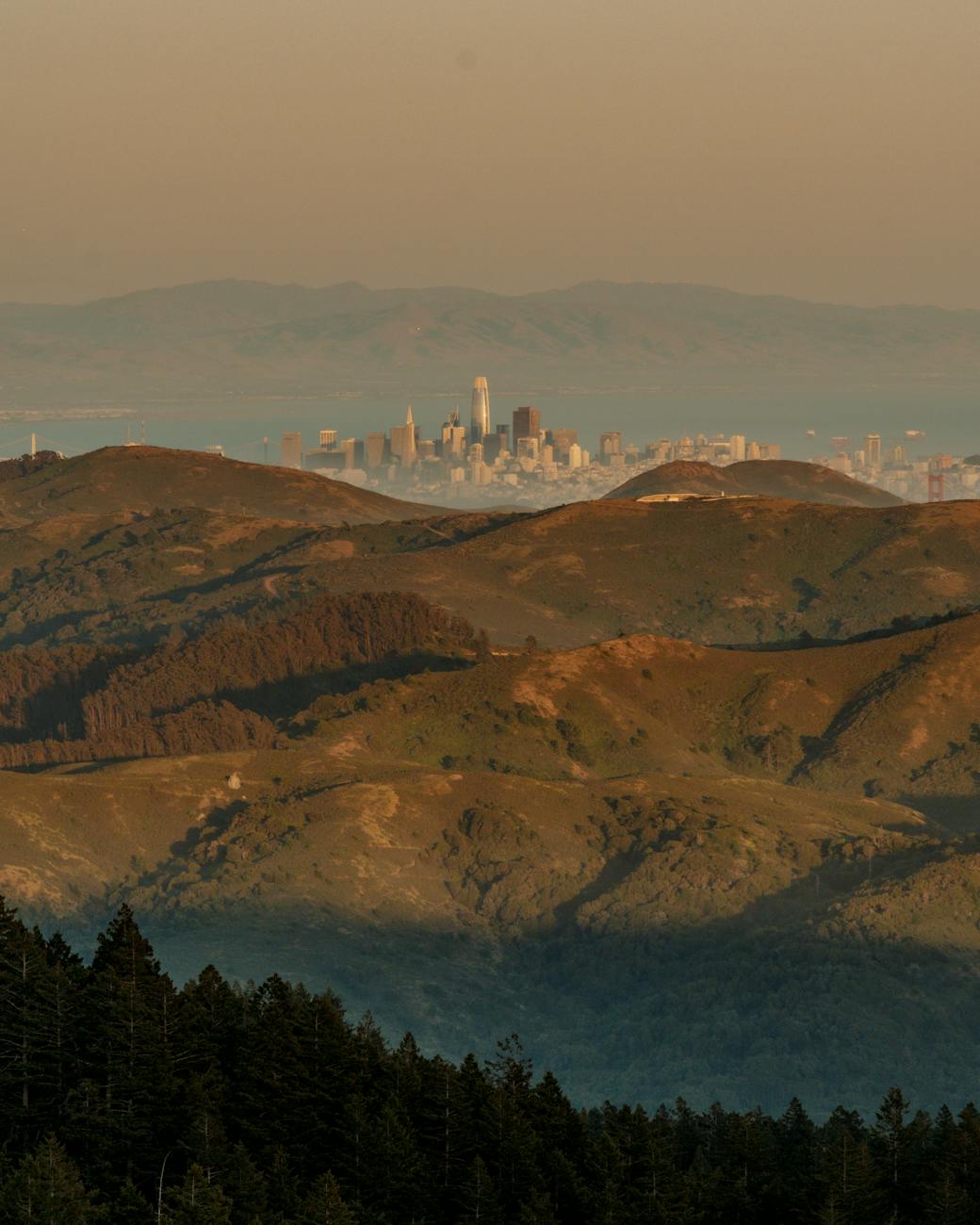 Illustration of Exclusive StrictlyVC San Francisco Event Unites Top Tech Leaders This Month