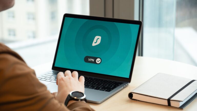 Illustration of HPE Exclusive Free Virtualization Offer Tempts VMware Users With Stunning Savings